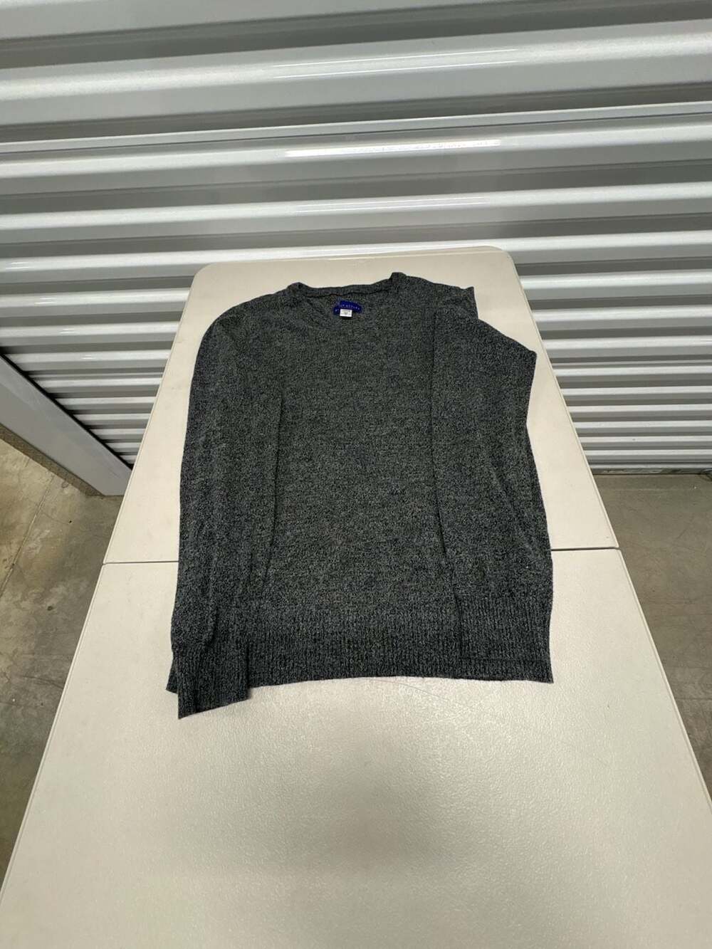 Simply Styled Mens Gray Heathered Long Sleeve V-Neck Sweater